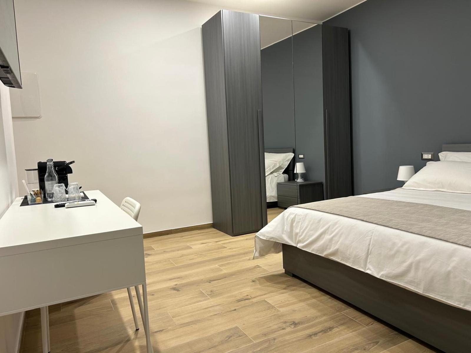 Bb Incentro Trani Bed & Breakfast Екстериор снимка